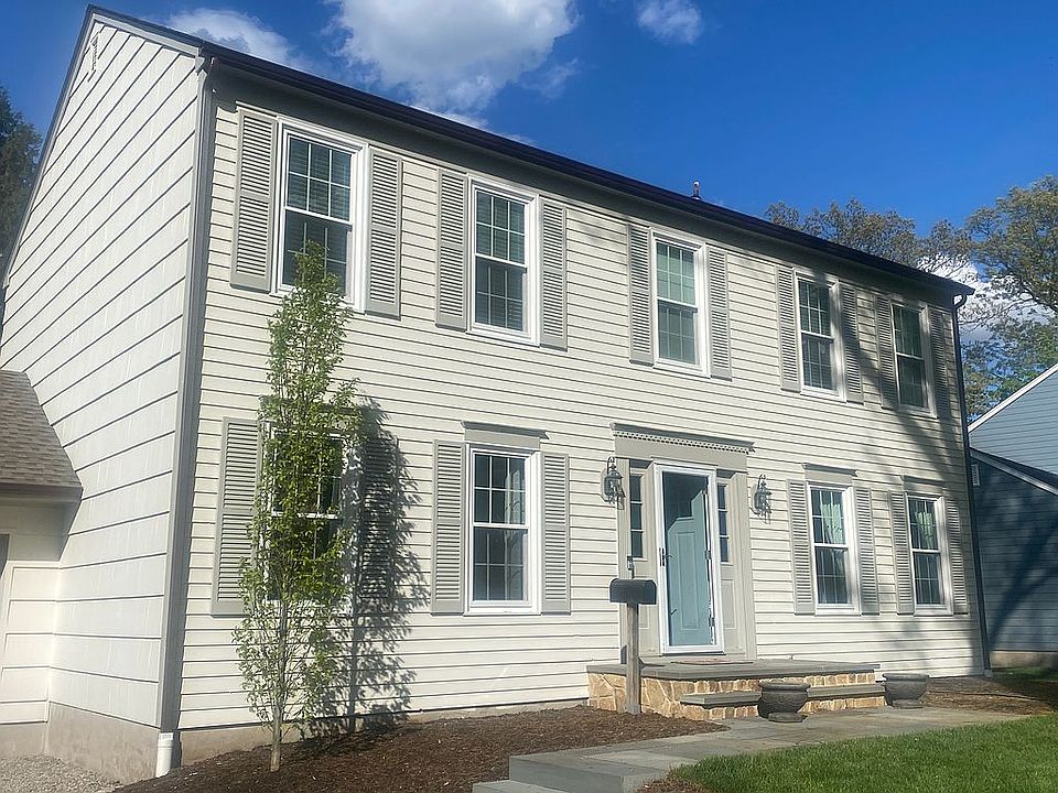 1st image of 11 Leaycraft Ln
