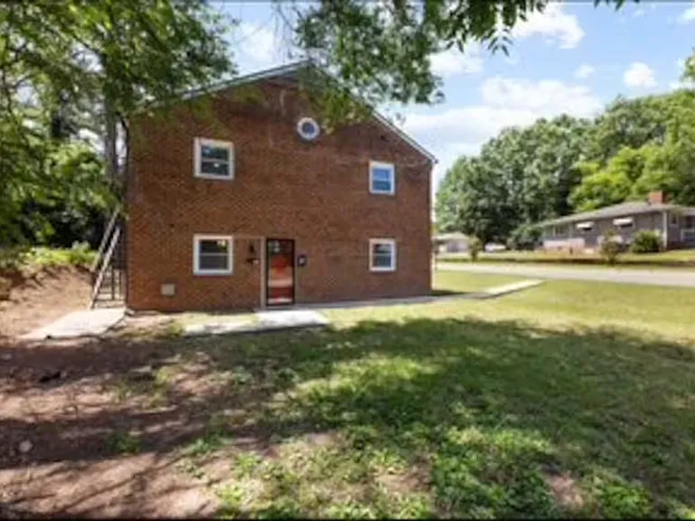 1828 Liberty St #1 — Photo 9