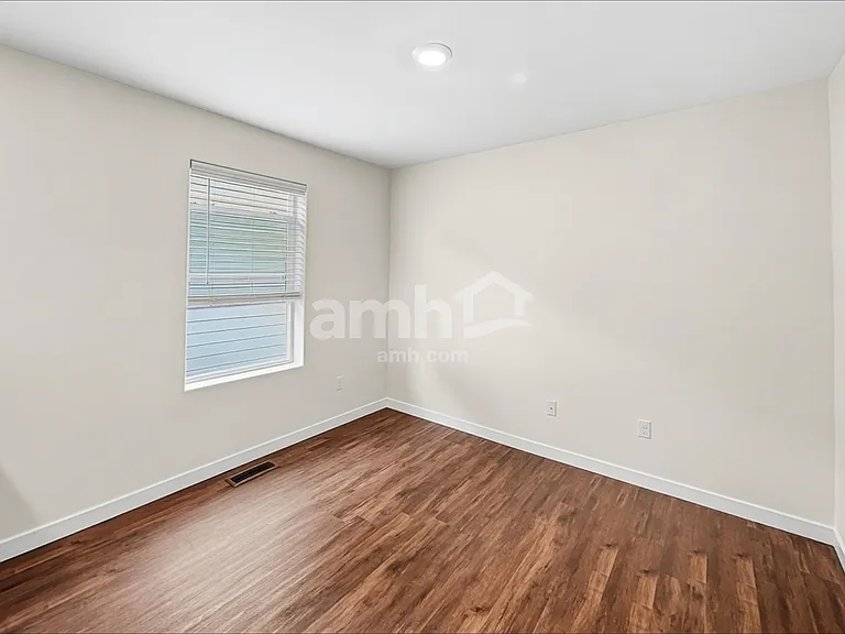 1219 W 15th Ave — Photo 8