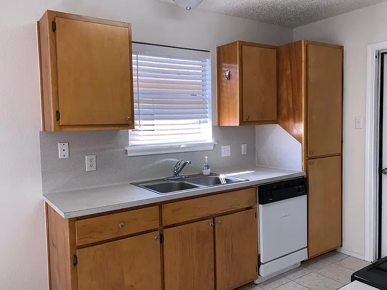2644 Alana Ln — Photo 5