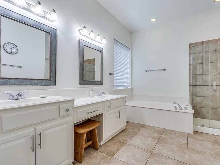 11649 Keystone Dr — Photo 27