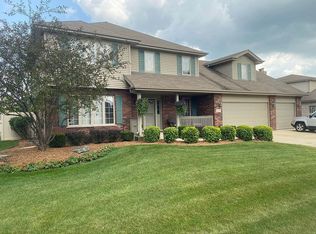 19633 Waterford Ln, Mokena, IL 60448