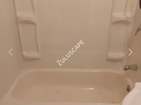 3rd image of 1448 N Gladstone Ave