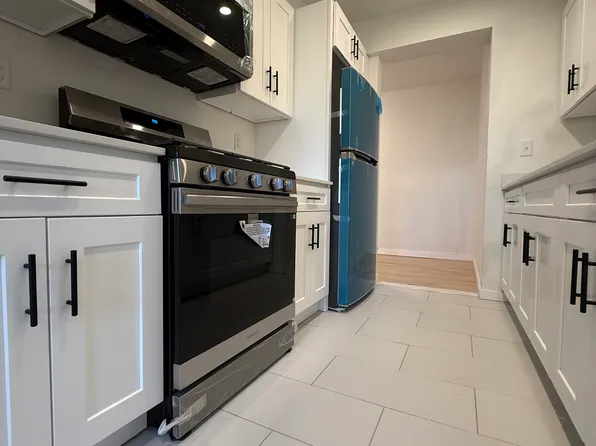 (undisclosed Address), Yonkers, NY 10704