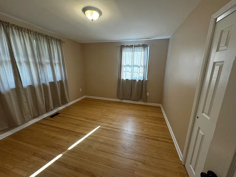 518 Inman Ter — Photo 9