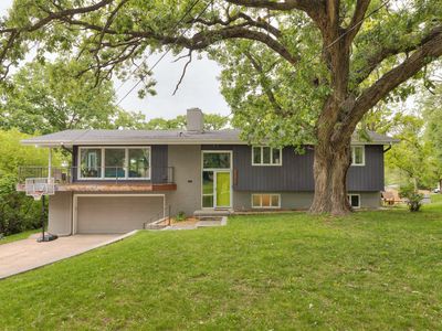 6771 College Ave, Windsor Heights, IA, 50324