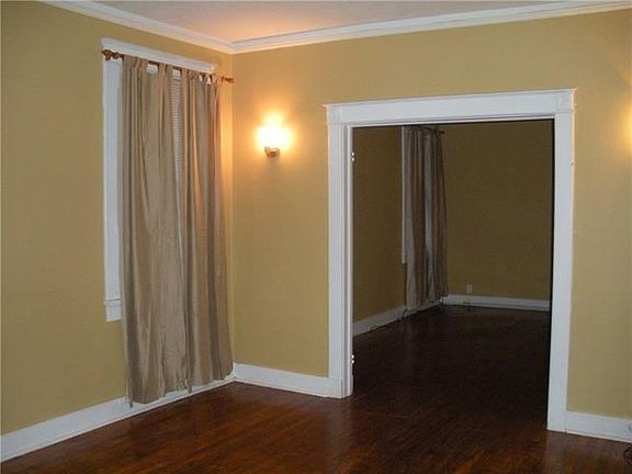 3rd image of 1627 S Carrollton Ave