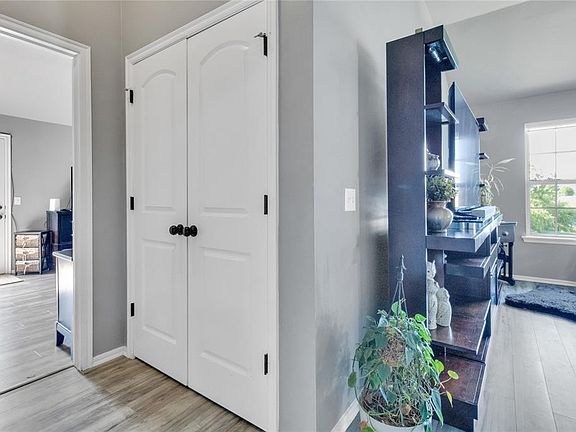 5th image of 12616 Heritage Oaks Dr
