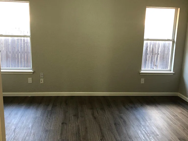 1709 Pinnacle Ln — Photo 12
