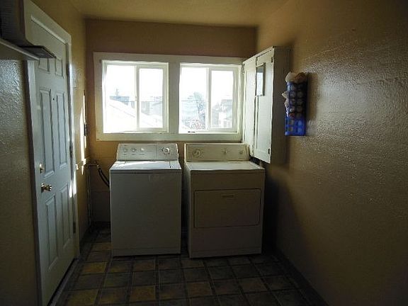 5th image of 3825 Tacoma Ave S