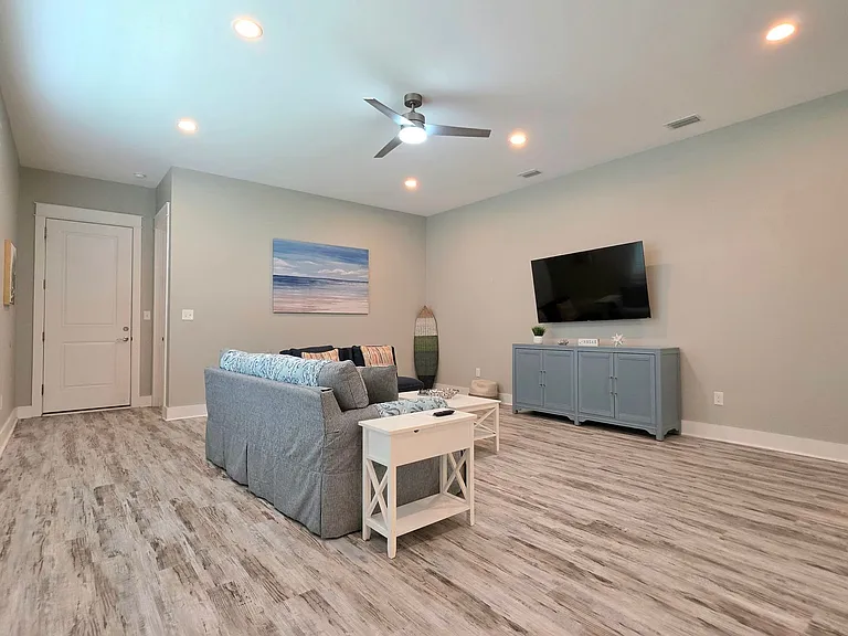 8088 Carmel Cir — Photo 14