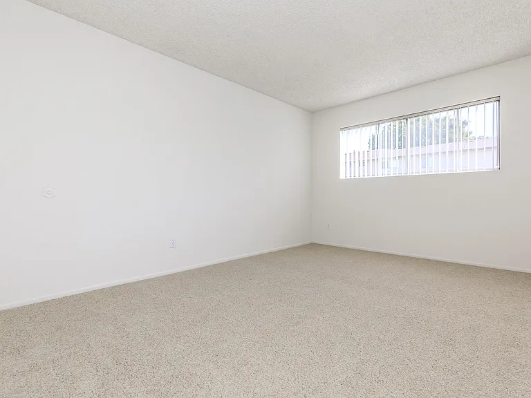 San Carlos and San Juan Apartment Homes — Photo 40