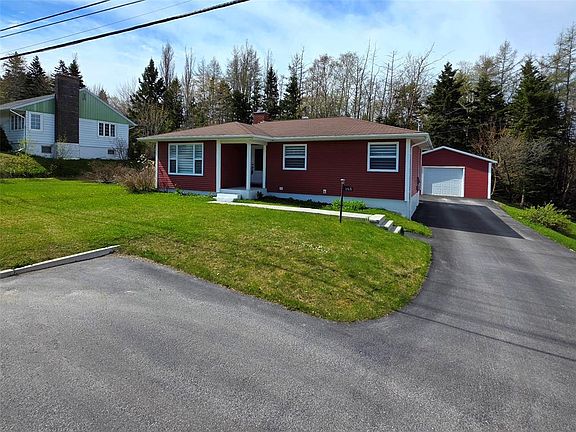 2nd image of 148 West Valley Road