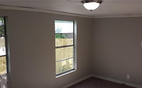 5th image of 304 N Brushy St