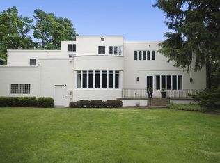 739 Plymouth Ave SE, East Grand Rapids, MI 49506