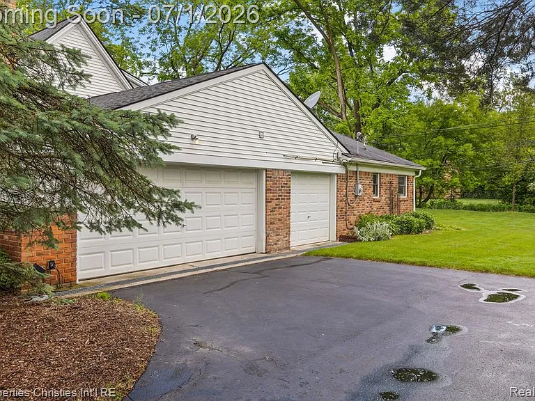 1760 Cedar Hill Dr — Photo 36