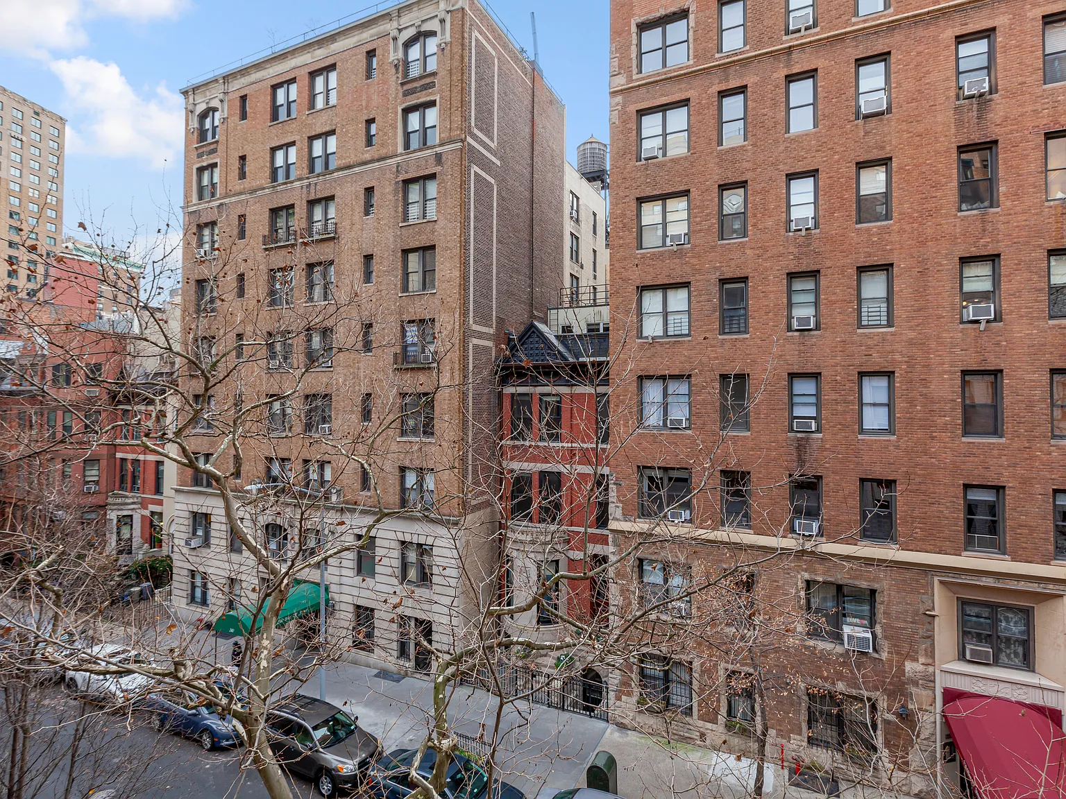 245 W 75th St — Photo 3