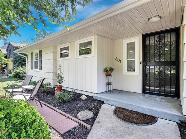 601 E 70th St, Kansas City, MO 64131
