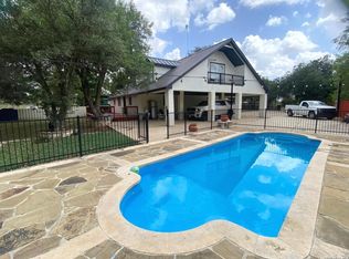 10851 Silver Trl, Atascosa, TX 78002