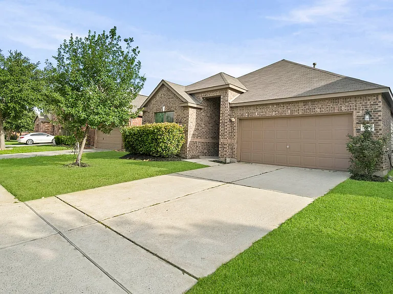 16430 Sheffield Run Dr — Photo 24