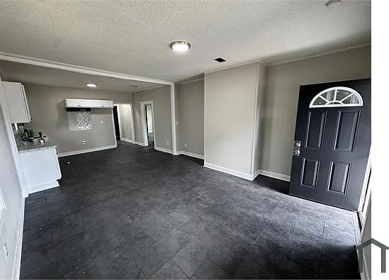 2760 Lola Ave — Photo 15