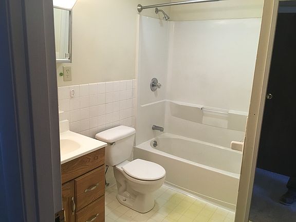 4th image of 15 North St #4