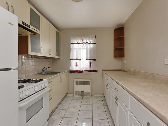 5th image of 29-30 137th St APT 1H