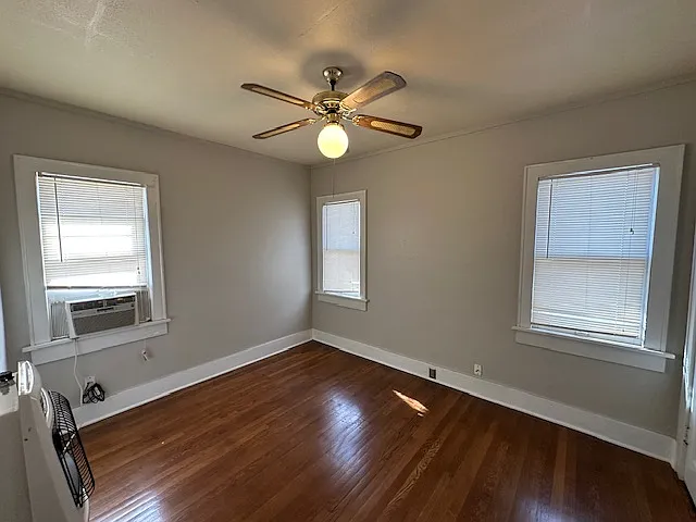 1616 Linden St — Photo 7