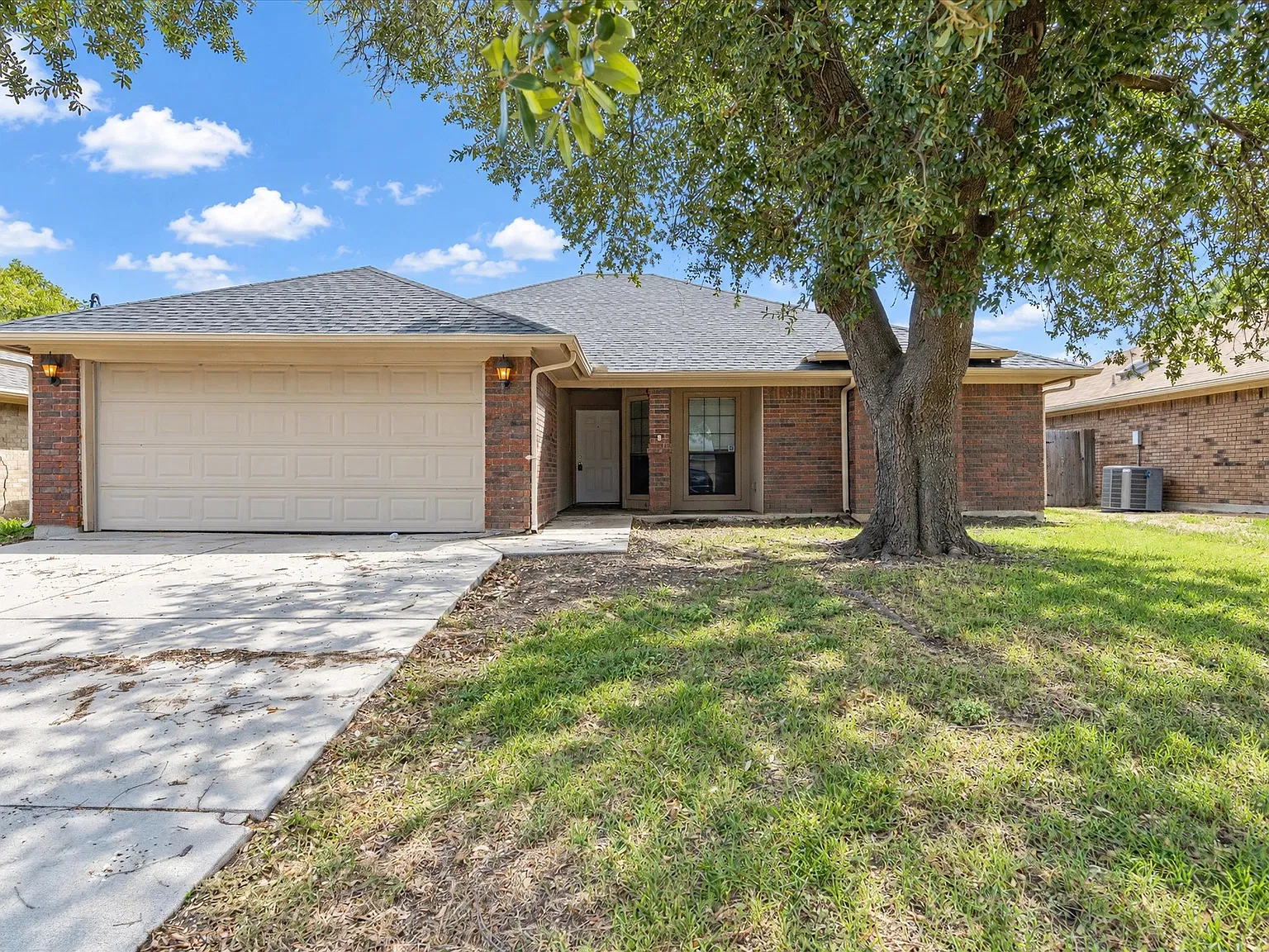 3 bed, 1500 sqft, $2,400 — Photo 4