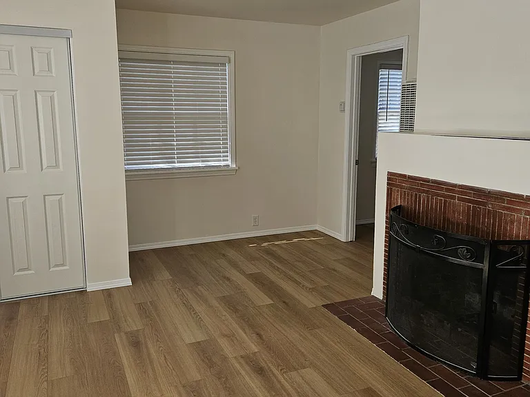 2034 Chestnut Ave — Photo 10