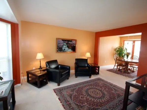 3150 Ailsa Craig Dr, Ann Arbor, MI 48108