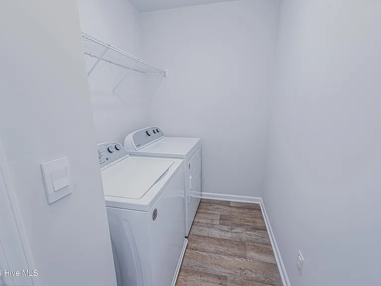 607 Ava St — Photo 16