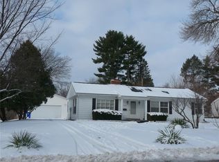 4324 E Ave NE, Cedar Rapids, IA 52402