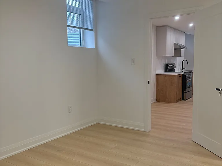 64 Charlotte Abby Dr #BASEMENT — Photo 18