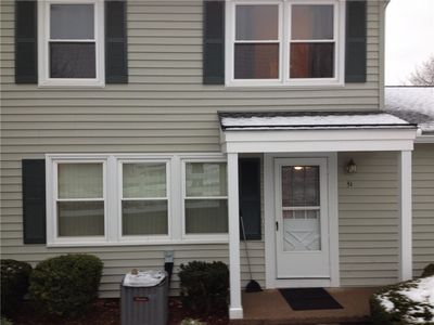 31 Falcon Ln W, Fairport, NY, 14450