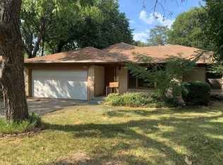 7433 Vallejo Dr, Dallas, TX 75227