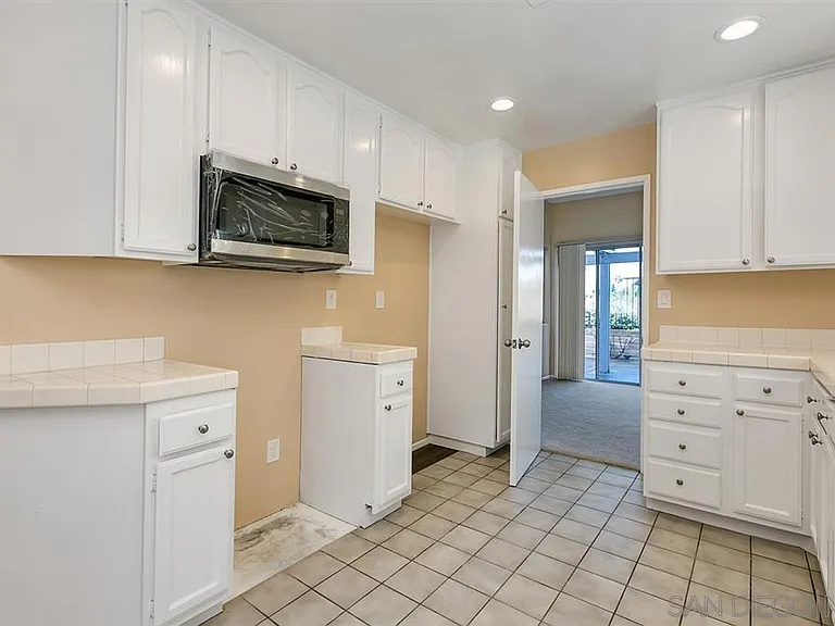 1438 Golfcrest Pl — Photo 10