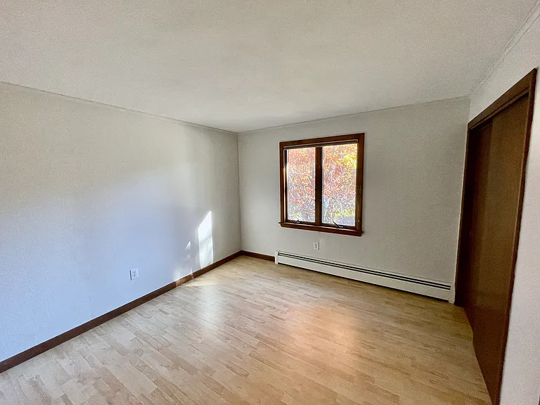 5 Edwards Ave #A — Photo 6