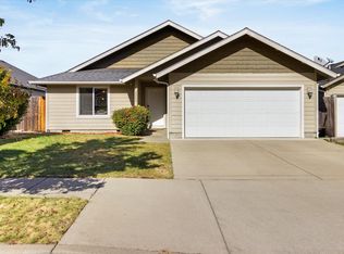 2246 Gayle Way, Grants Pass, OR 97527