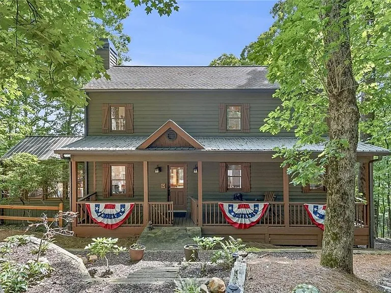 424 Sanderlin Mountain Dr — Photo 1