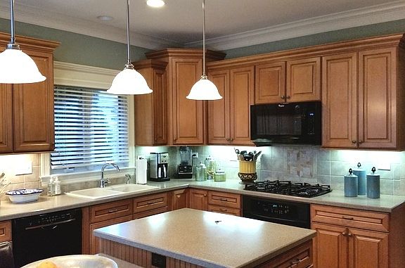 2nd image of 1049 Crestwood Cir
