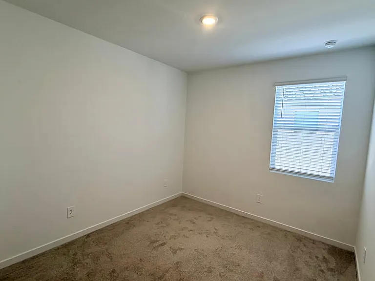 37043 W Vera Cruz Dr — Photo 12