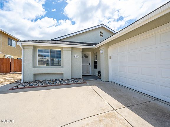 3rd image of 1368 Blossom Dr