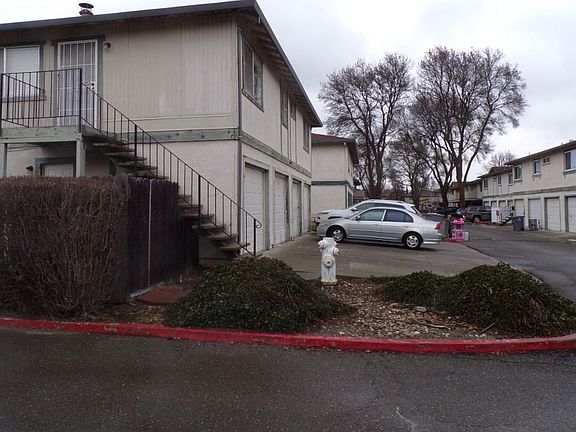 2nd image of 1910 Aletha Ln APT 4