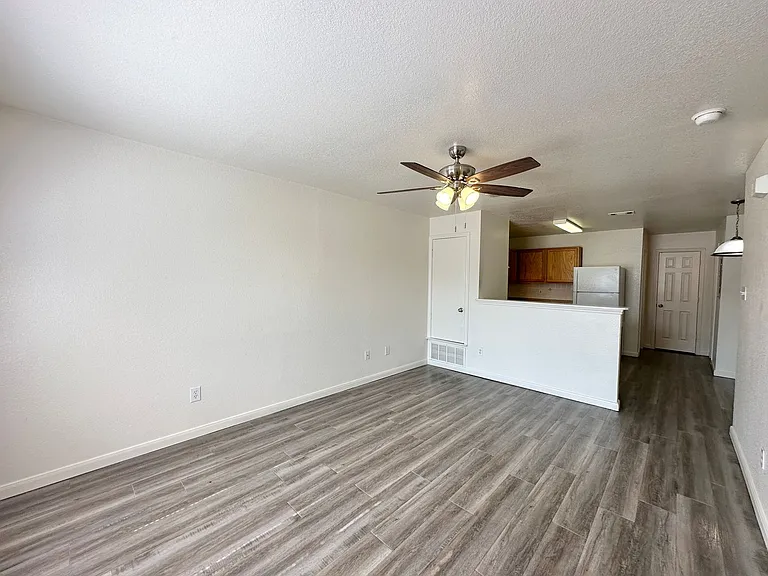 3401 Turner Ave — Photo 4