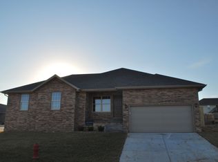 1003 N 25th St, Ozark, MO 65721