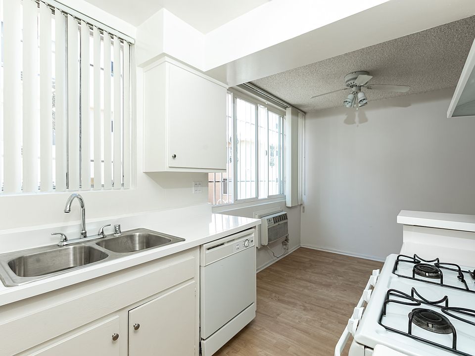 1st image of 431 S Harvard Blvd #112