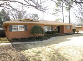 611 N 19th St, Lamesa, TX 79331