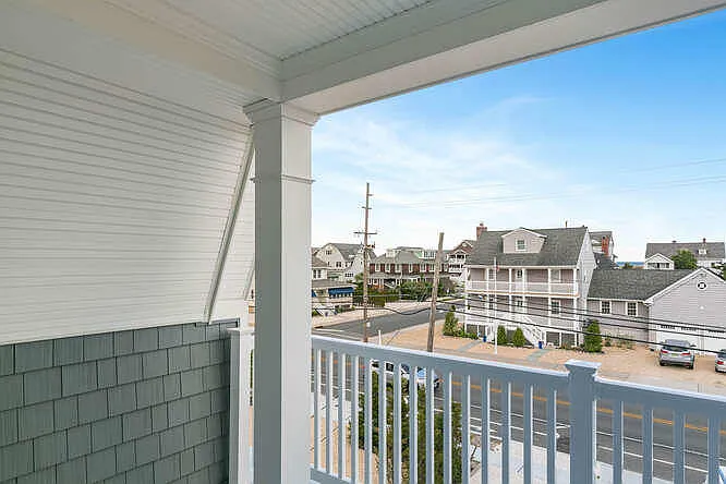 916 Ocean Ave #WEEKLY PRICE — Photo 27