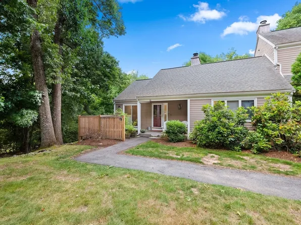 36 Fifer Ln #36, Lexington, MA 02420